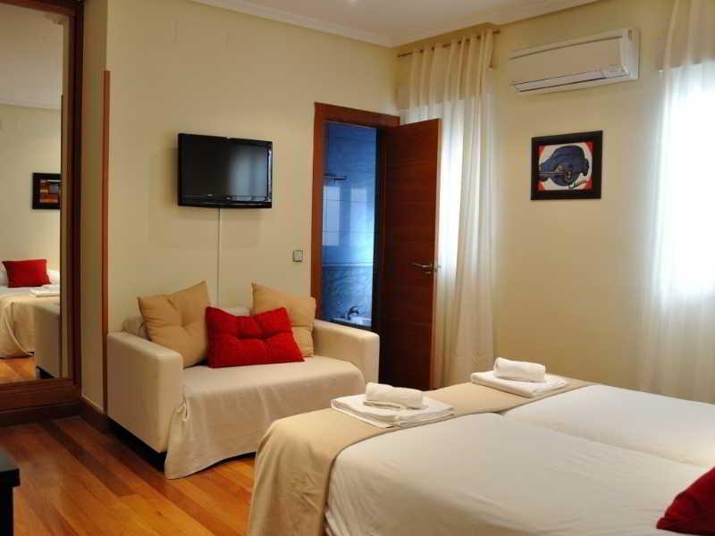 Gran Via Sol Apartamentos Madrid Kültér fotó