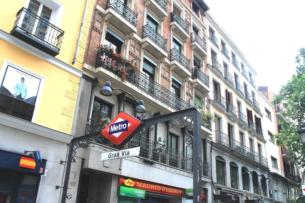 Gran Via Sol Apartamentos Madrid Kültér fotó