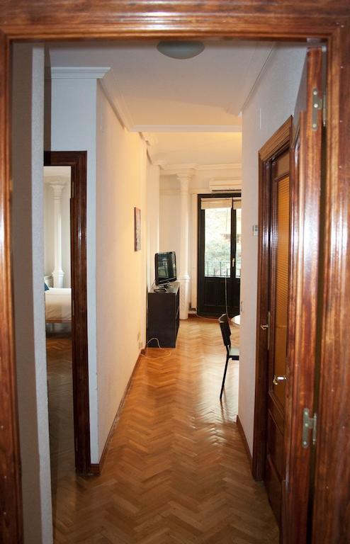 Gran Via Sol Apartamentos Madrid Szoba fotó
